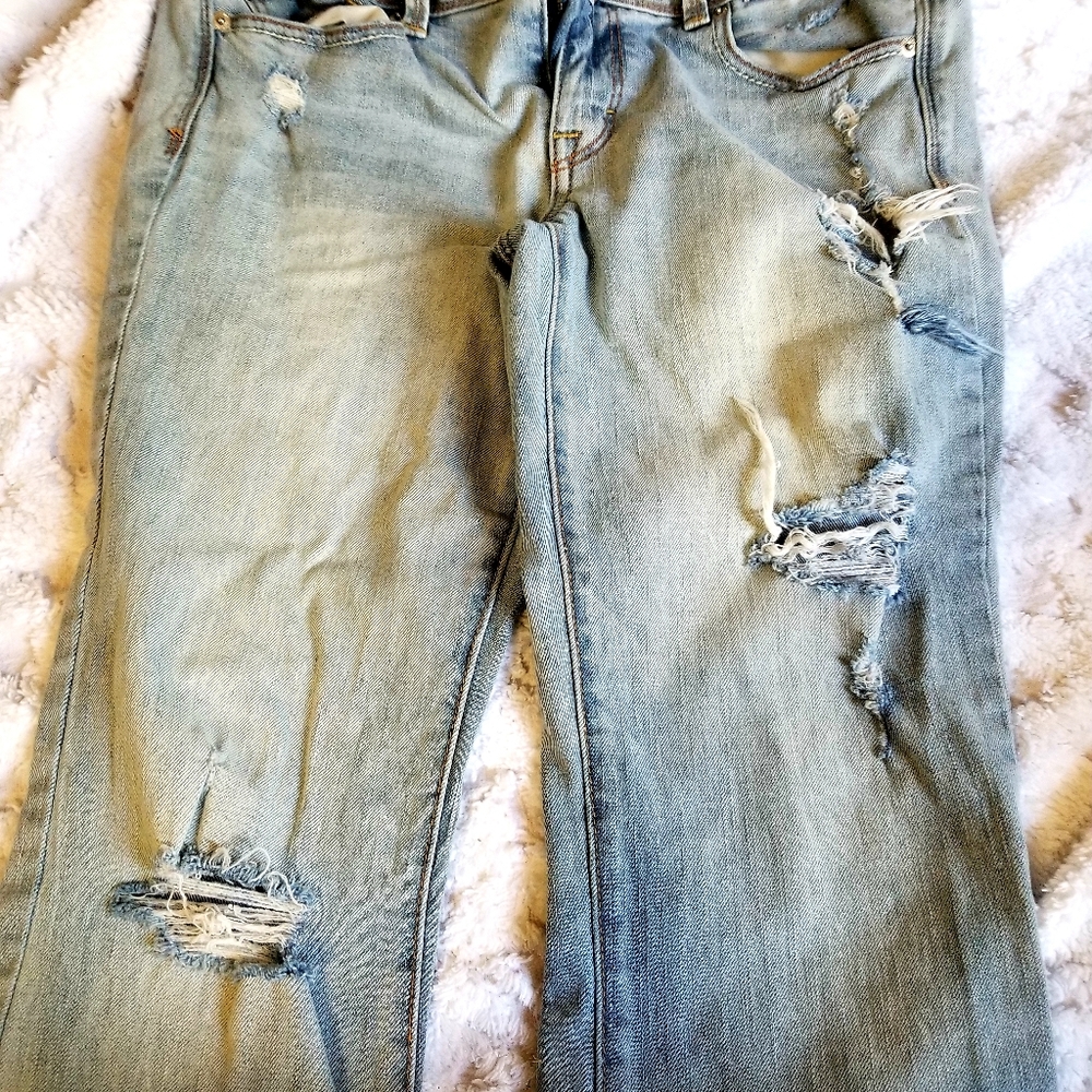 Size 10 American eagle kick boot distressed jeans